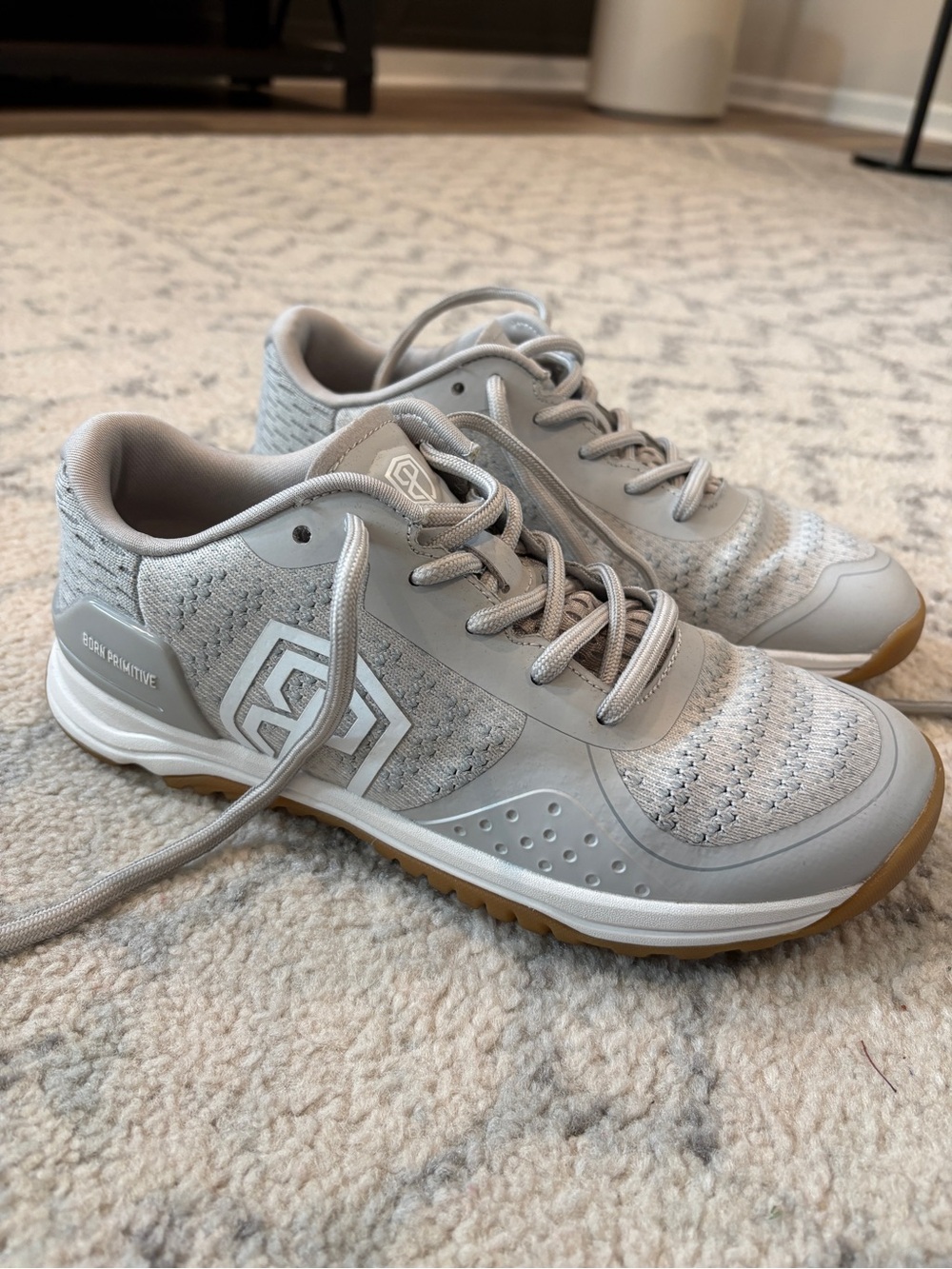 Born Primitive Savage 1 women’s grey size 8 - Picture 2 of 3